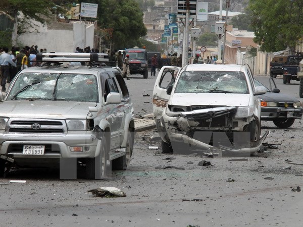 กลุ่มกบฎ al Shabaab ในโซมาเลียยิงปืนใหญ่ใส่ทำเนียบประธานาธิบดี